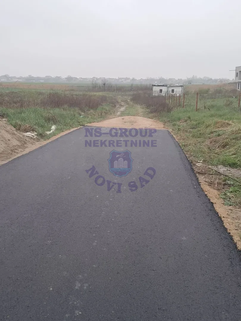 plac na prodaju Veternik 500m2 555388