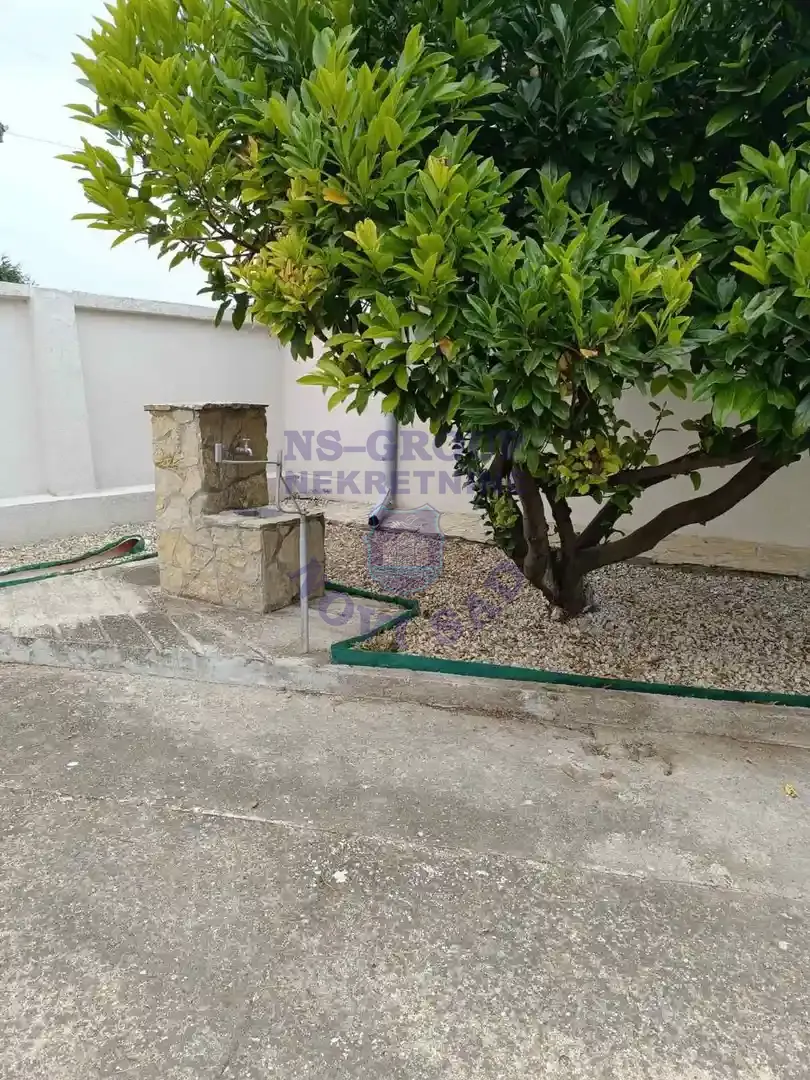 kuca na prodaju Vrdnik 102m2 555918