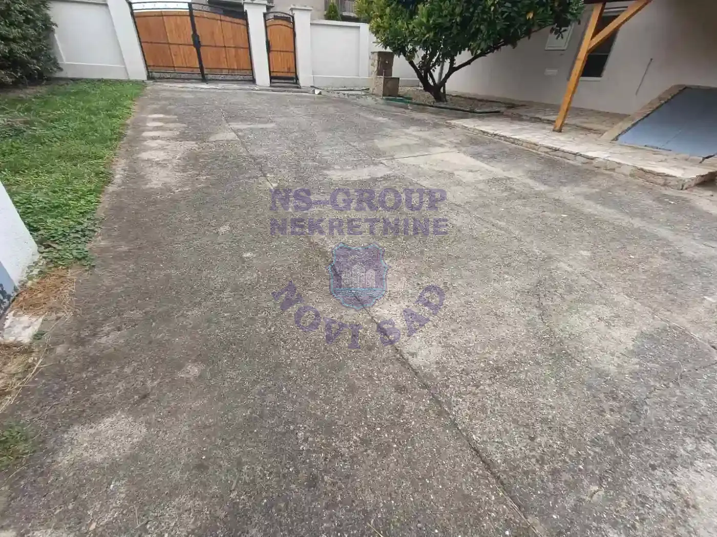 kuca na prodaju Vrdnik 102m2 555918