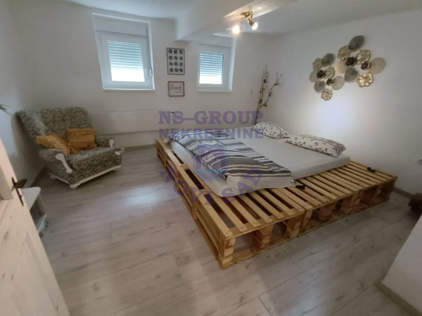 kuca na prodaju Vrdnik 102m2 555918