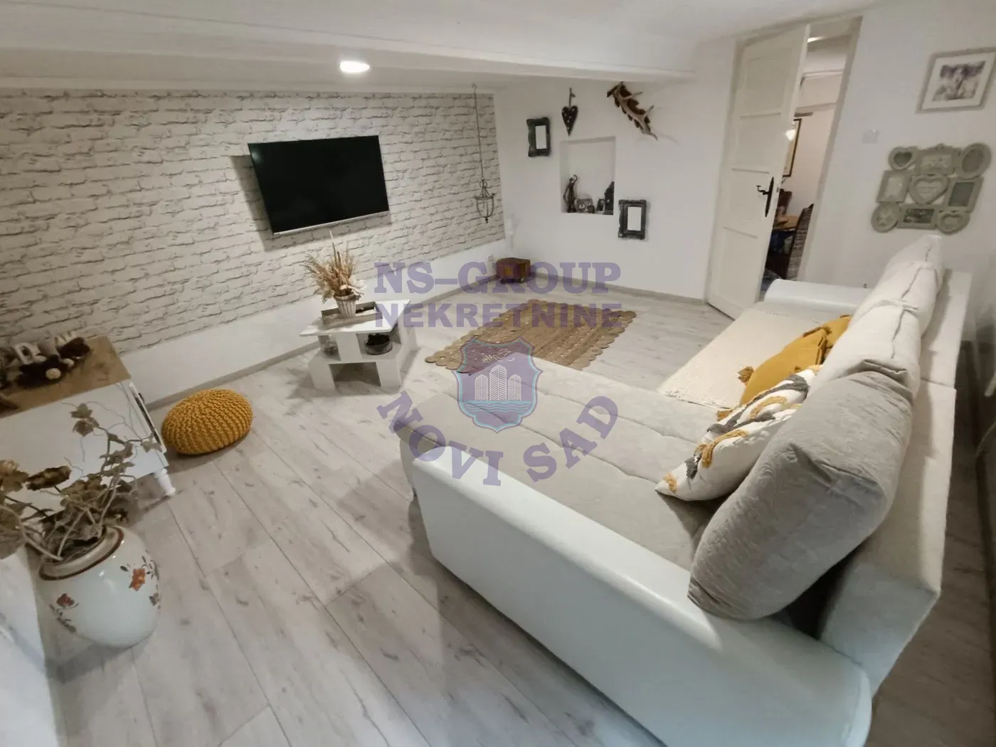 kuca na prodaju Vrdnik 102m2 555918
