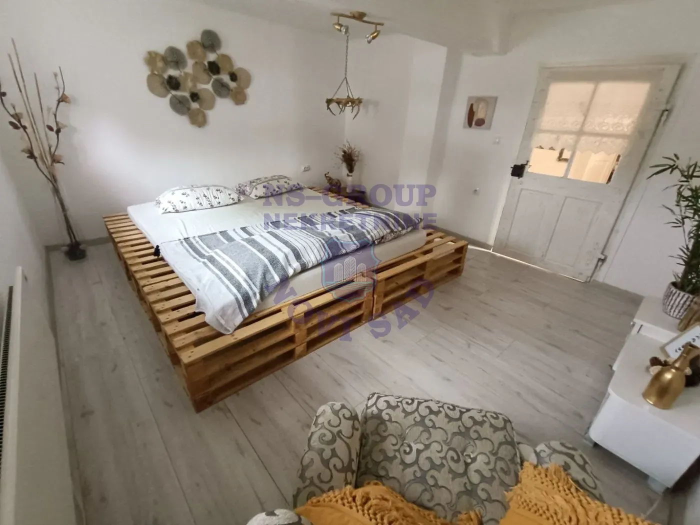 kuca na prodaju Vrdnik 102m2 555918