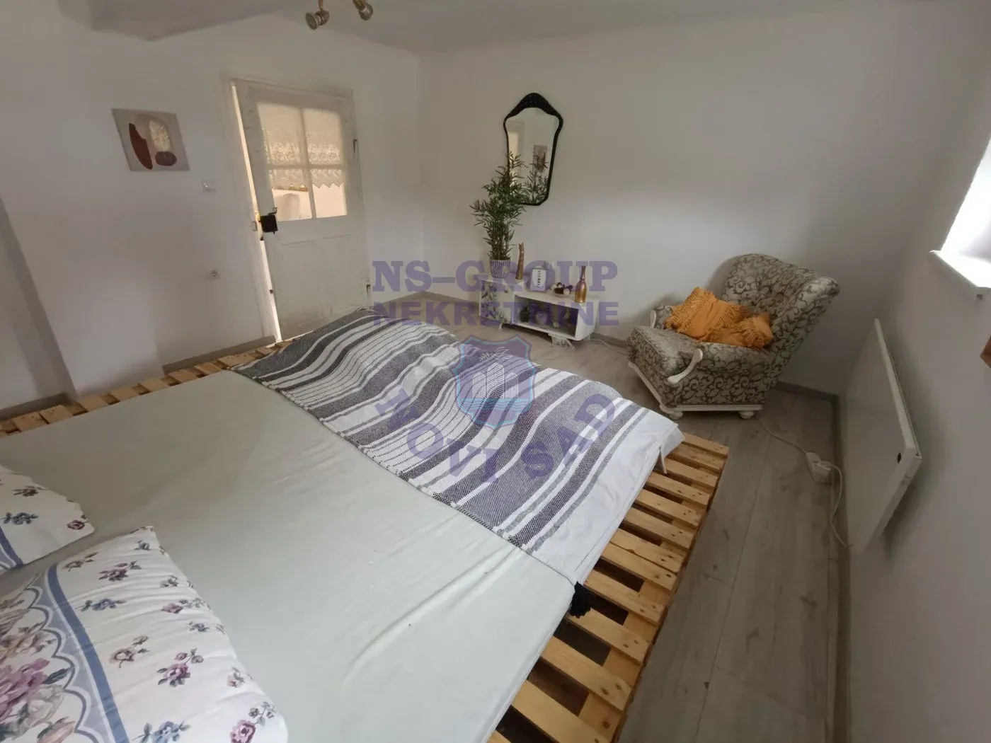 kuca na prodaju Vrdnik 102m2 555918