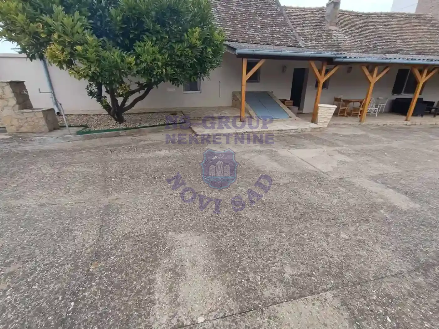kuca na prodaju Vrdnik 102m2 555918