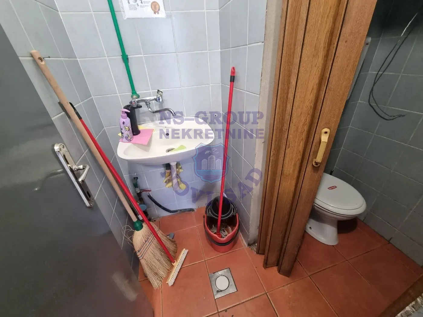 lokal na prodaju Novi Sad 67m2 556339