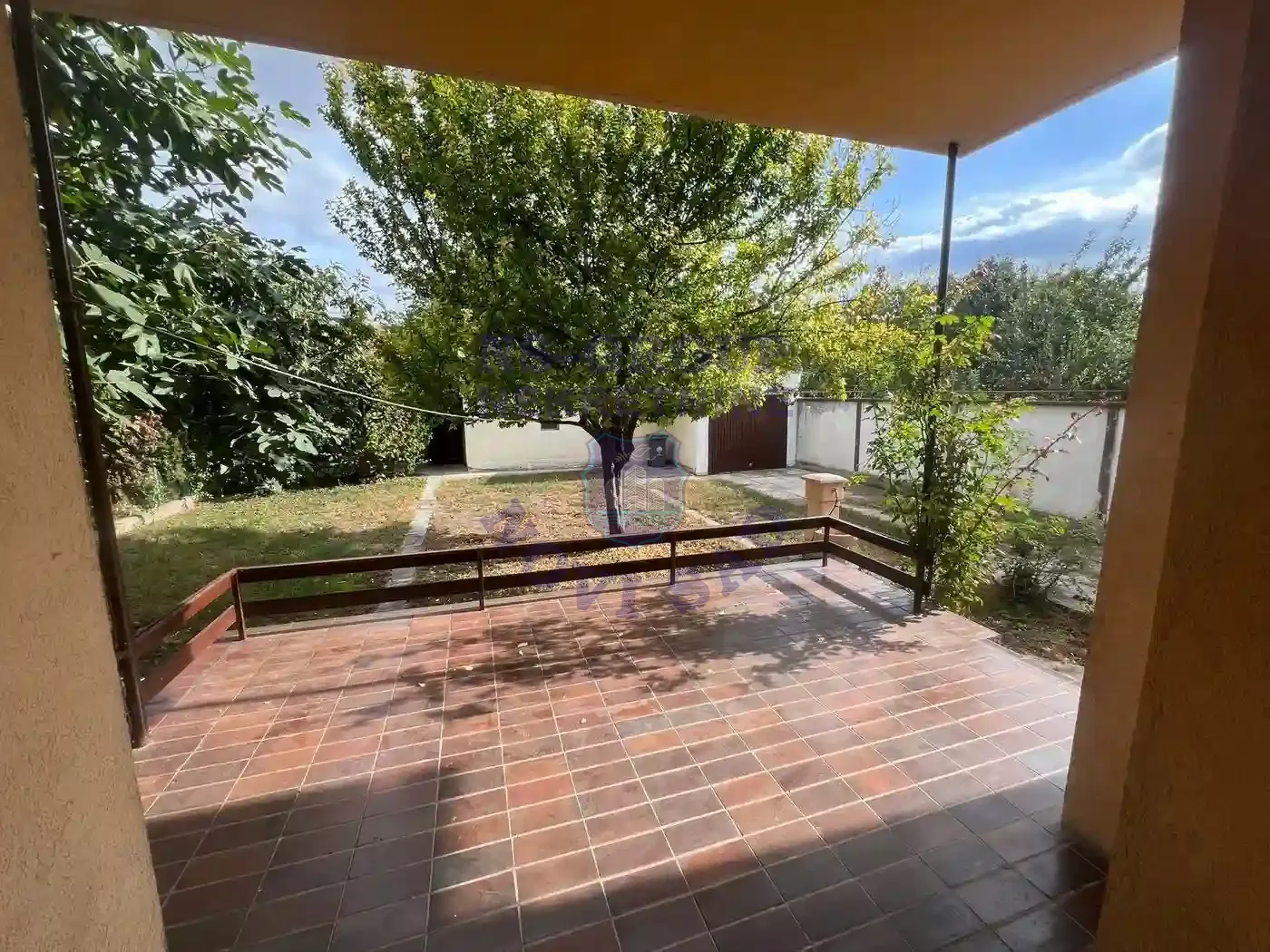 kuca na prodaju Bački Jarak 200m2 556551