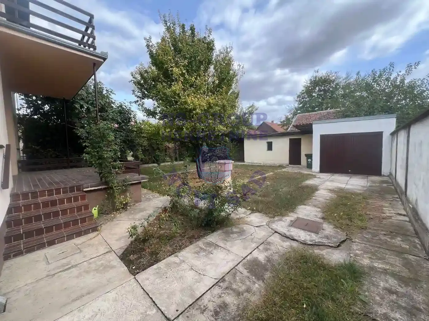 kuca na prodaju Bački Jarak 200m2 556551