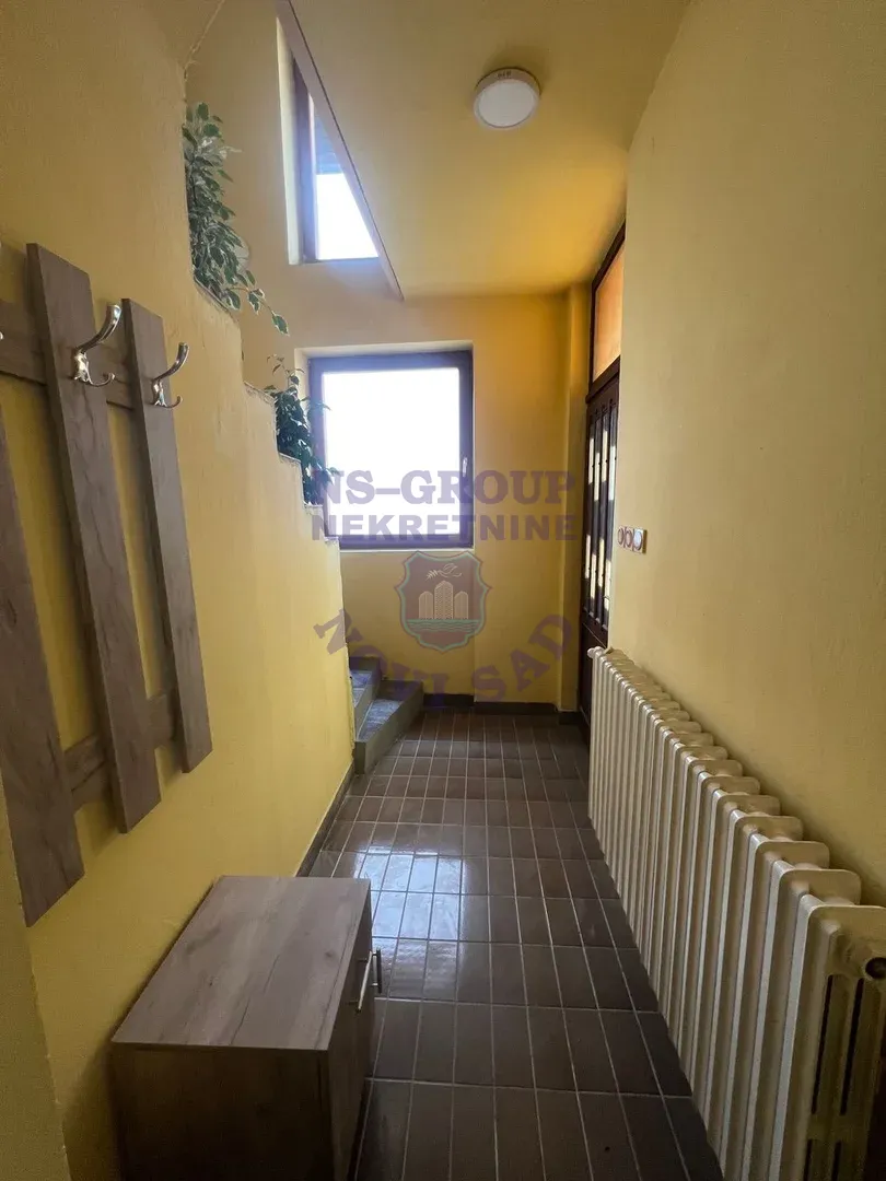 kuca na prodaju Bački Jarak 200m2 556551