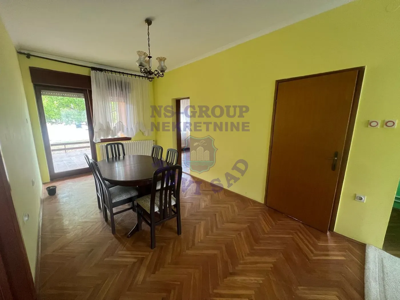 kuca na prodaju Bački Jarak 200m2 556551
