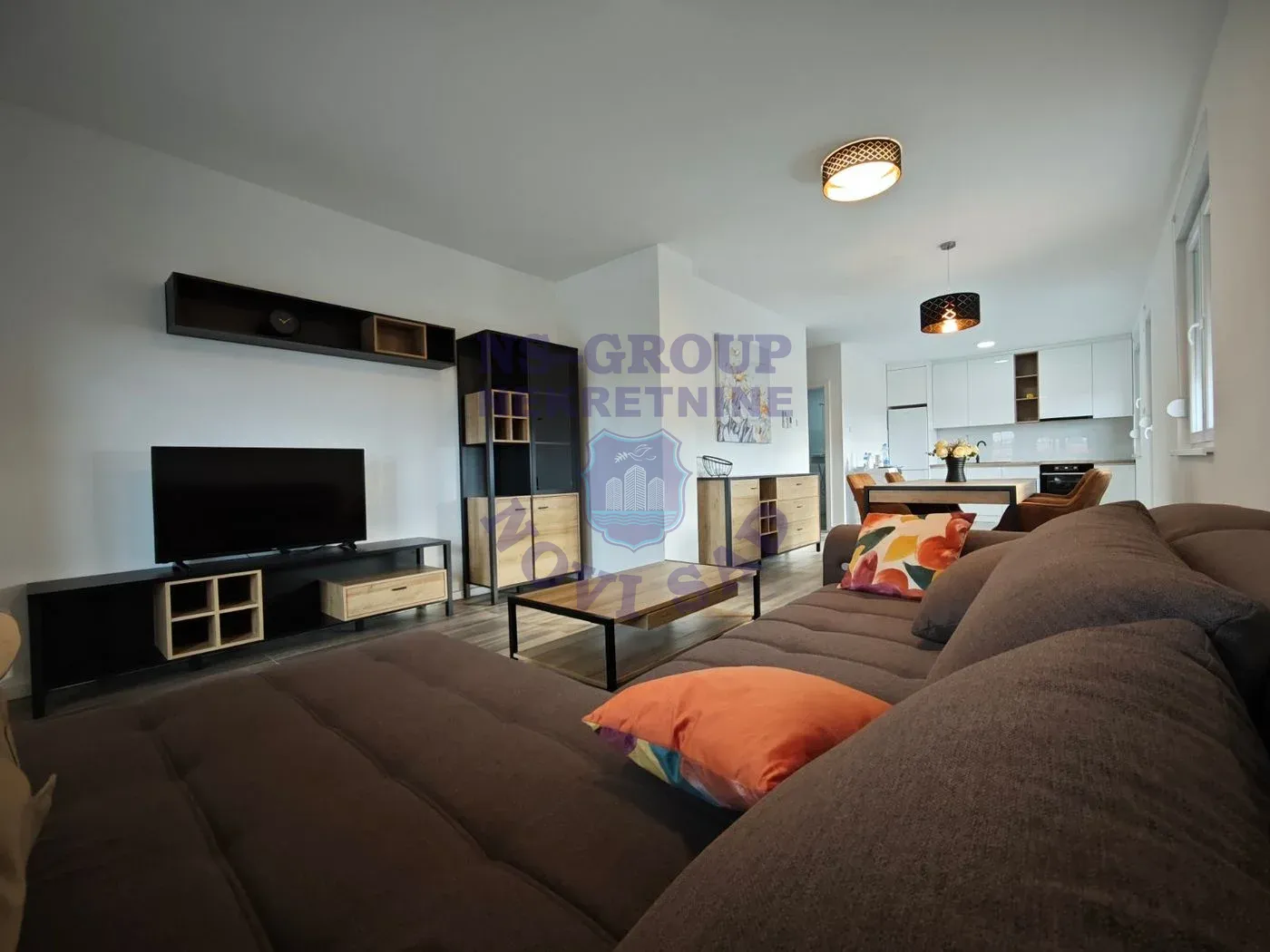 Stan za izdavanje Novi Sad 111m2, 14811