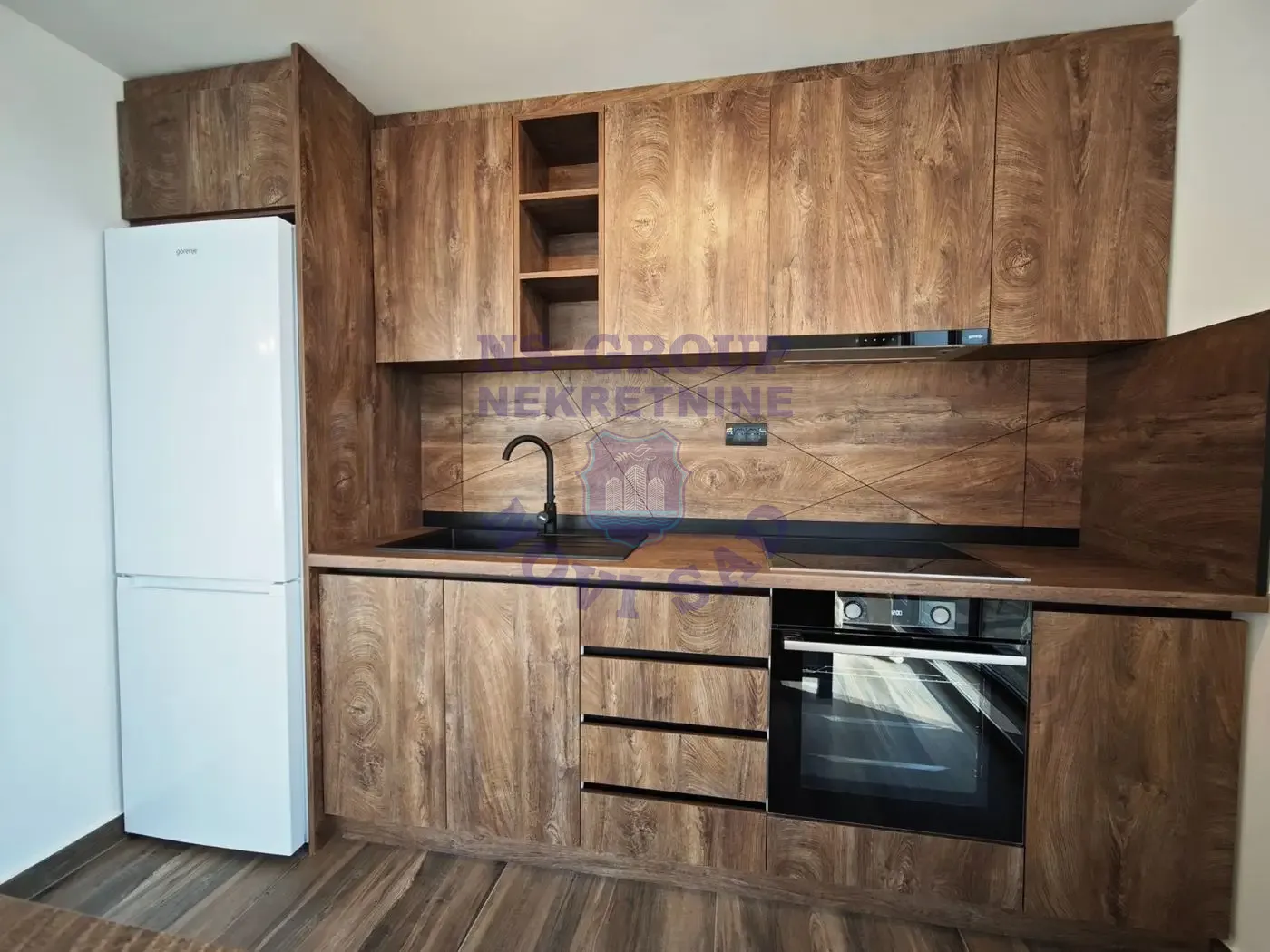 Stan za izdavanje Novi Sad 111m2, 14811