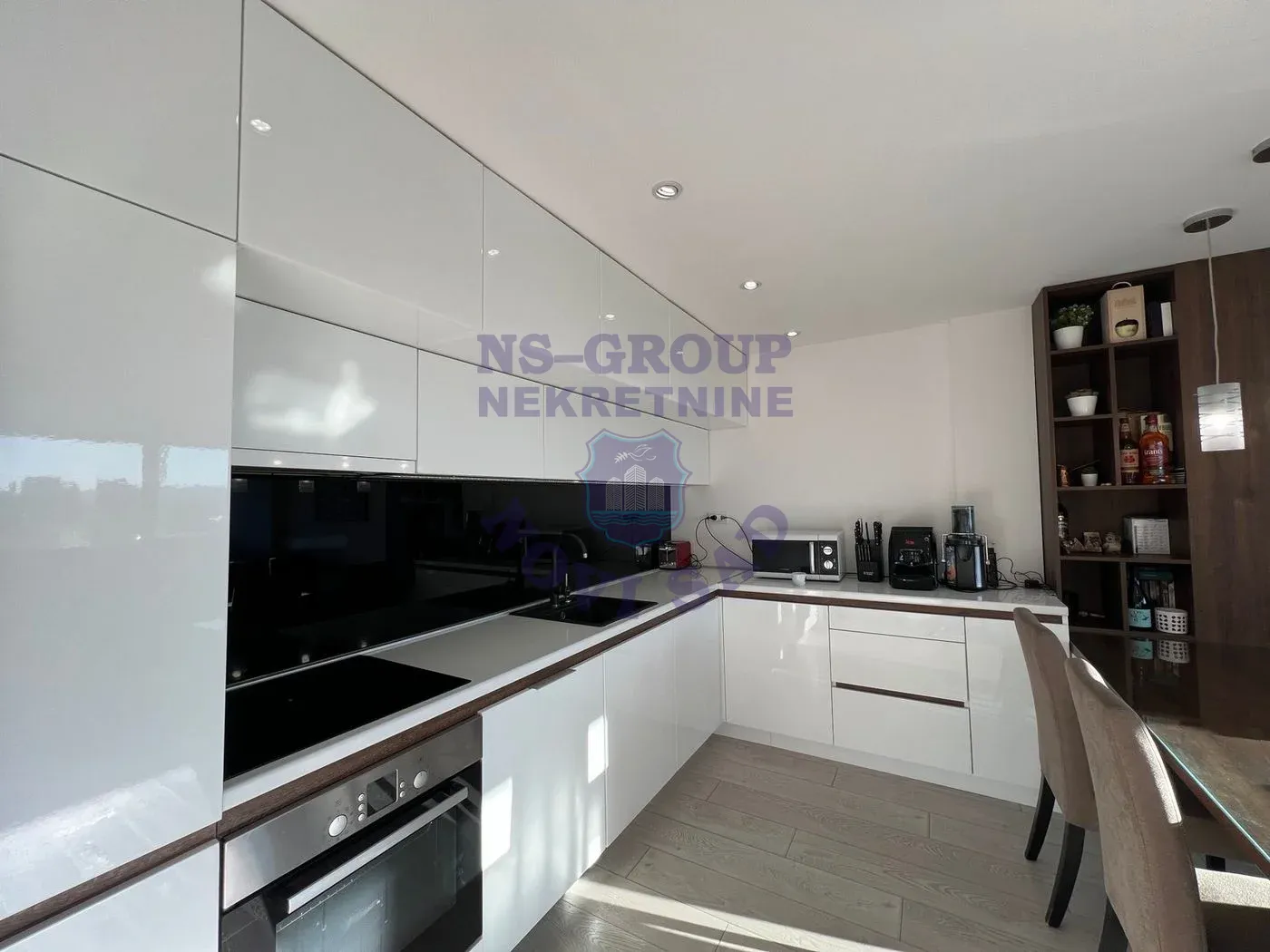 stan na prodaju Novi Sad 75m2 557877