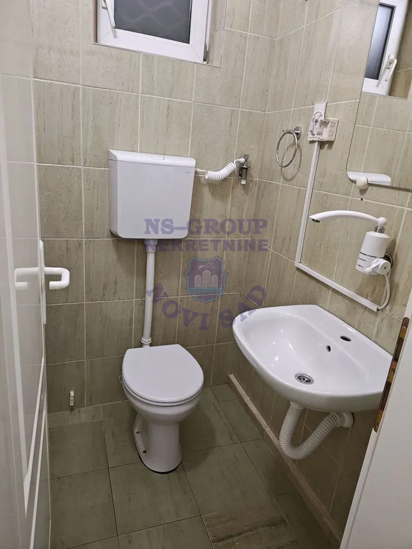 lokal za izdavanje Novi Sad 18m2 14596