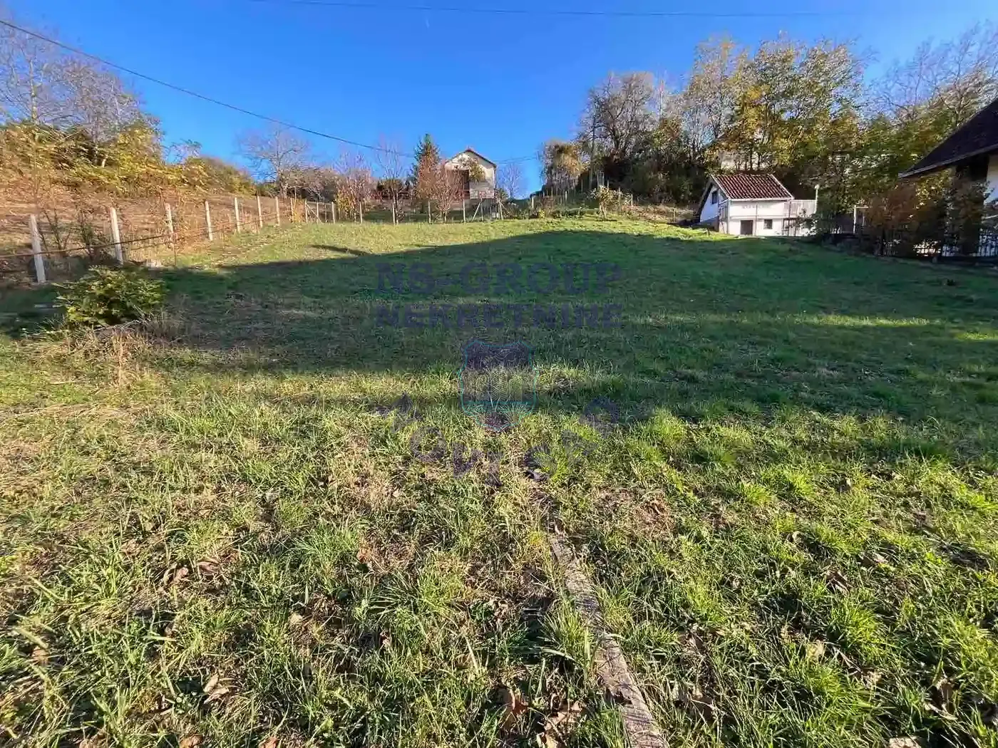 plac na prodaju Sremska Kamenica, 810m2 541930