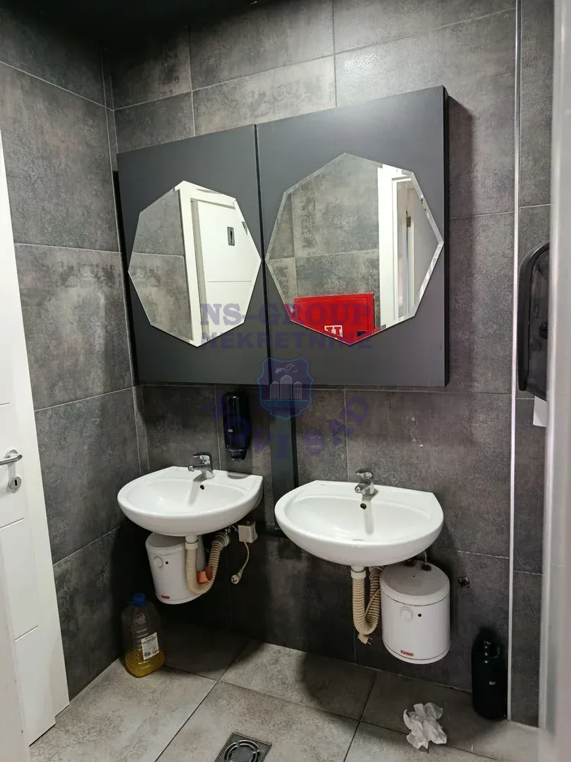 lokal na prodaju Novi Sad 306m2 559136