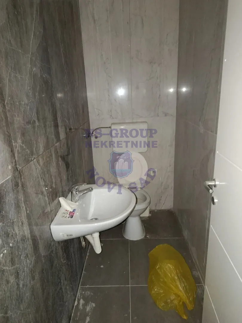 lokal na prodaju Novi Sad 306m2 559136