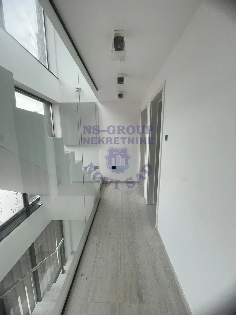 stan na prodaju Novi Sad 200m2 508369