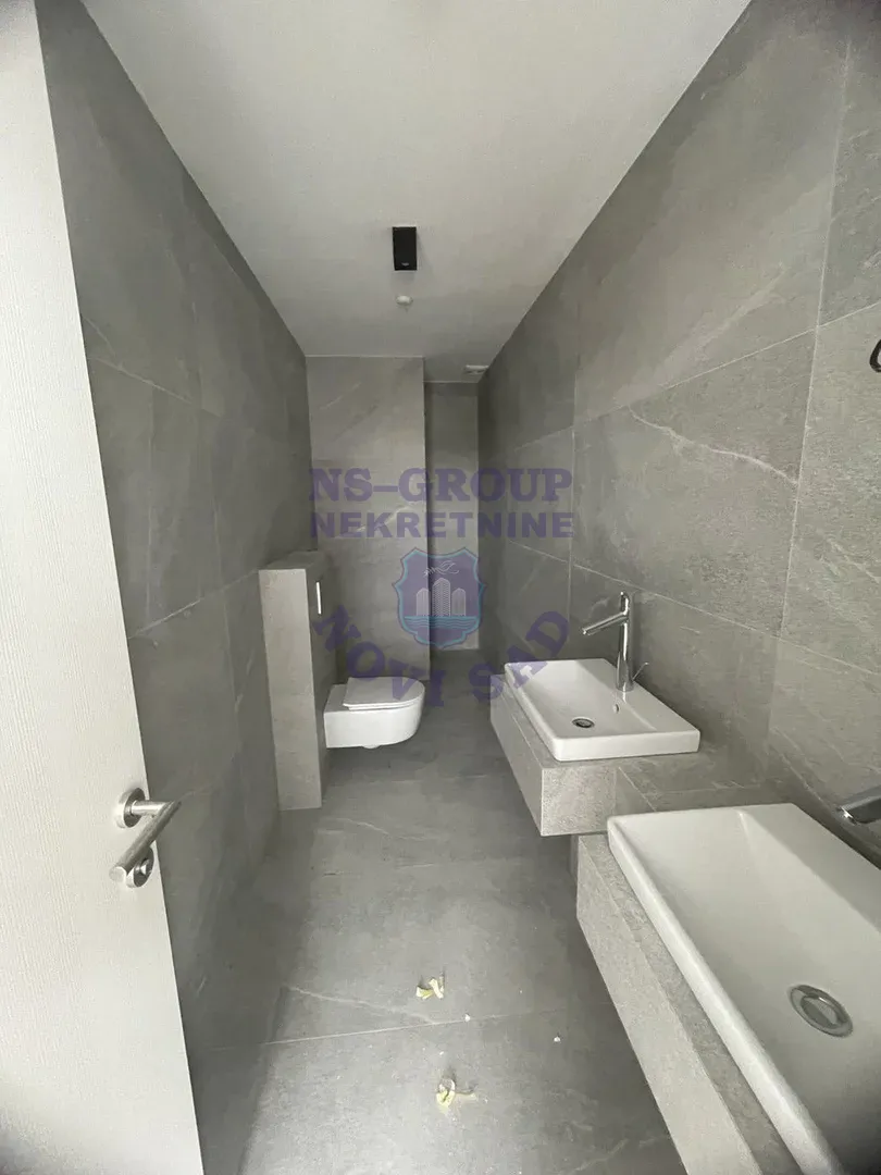 stan na prodaju Novi Sad 200m2 508369