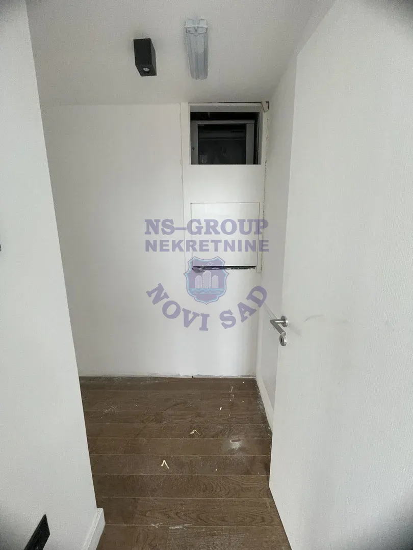 stan na prodaju Novi Sad 200m2 508369