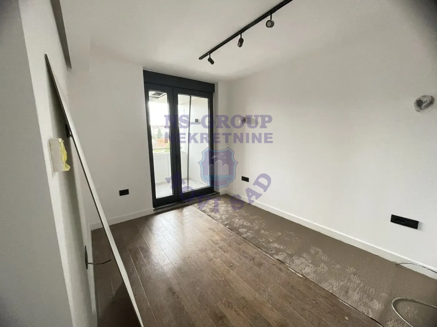 stan na prodaju Novi Sad 200m2 508369
