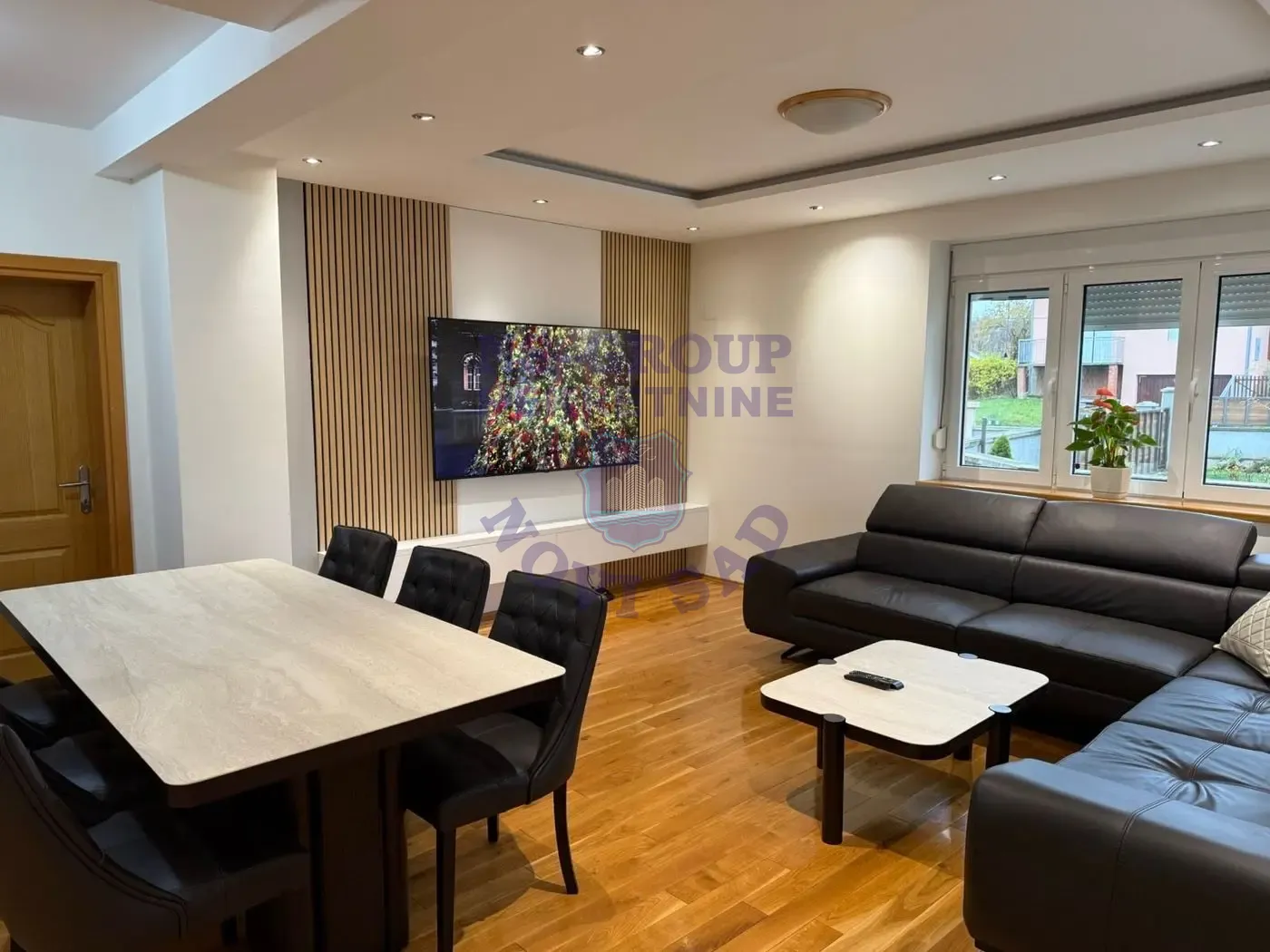 kuca na prodaju Petrovaradin, 324m2 558283