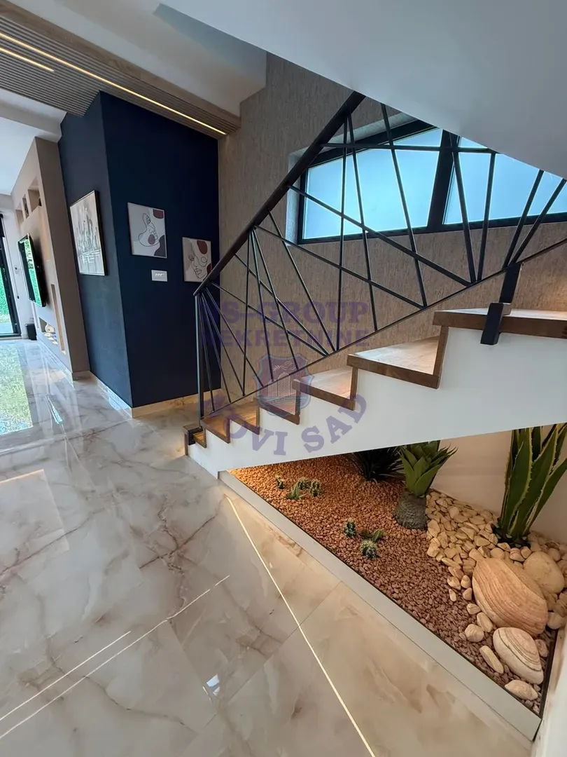 kuca za izdavanje Novi Sad 160m2 15141