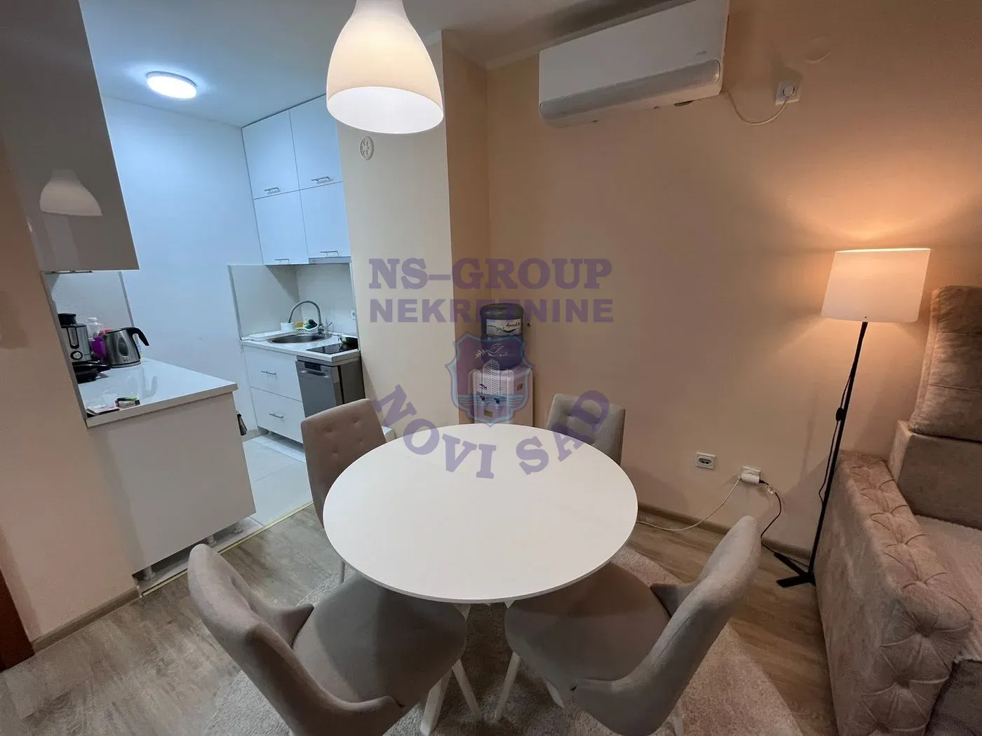 stan na prodaju Novi Sad 44m2 560947