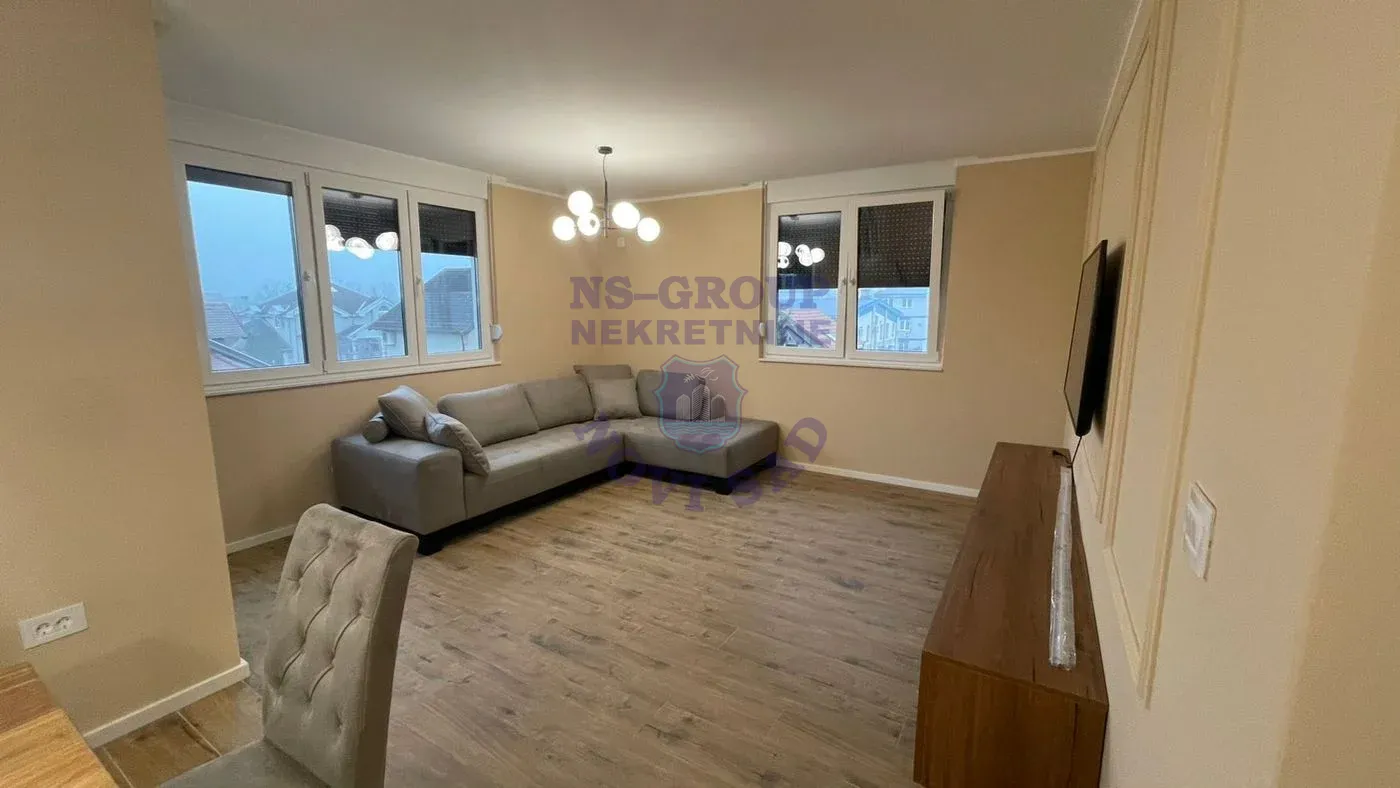 stan na prodaju Novi Sad, 78m2 560813