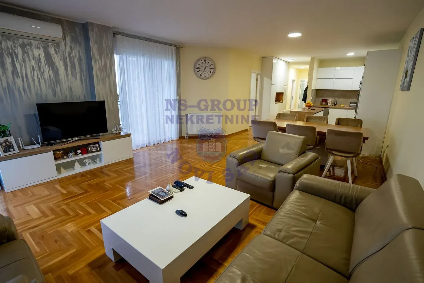 stan na prodaju Novi Sad, 91m2 561081