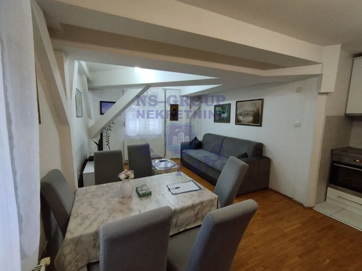 stan na prodaju Novi Sad 57m2 561079