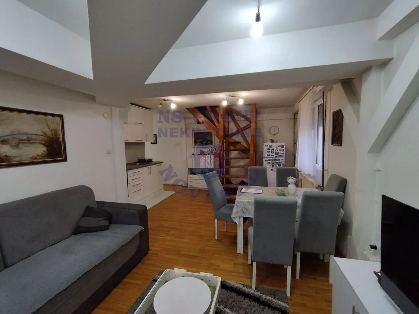 stan na prodaju Novi Sad 57m2 561079