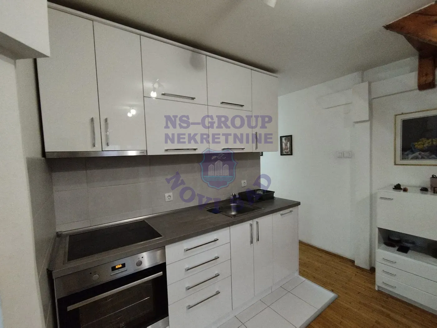 stan na prodaju Novi Sad 57m2 561079