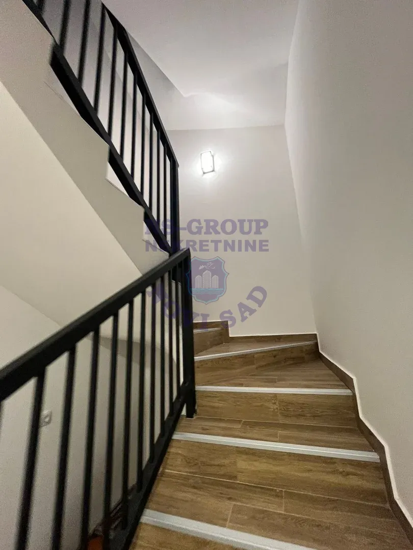 kuca na prodaju Veternik 300m2 559228