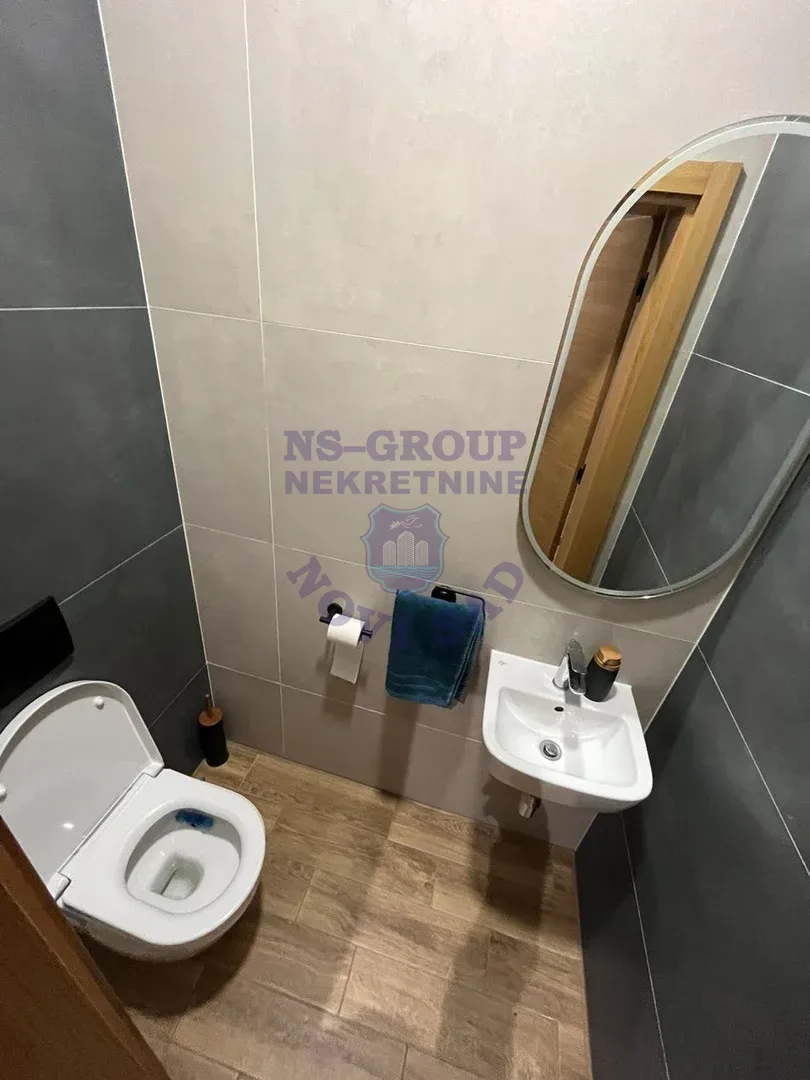 kuca na prodaju Veternik 300m2 559228