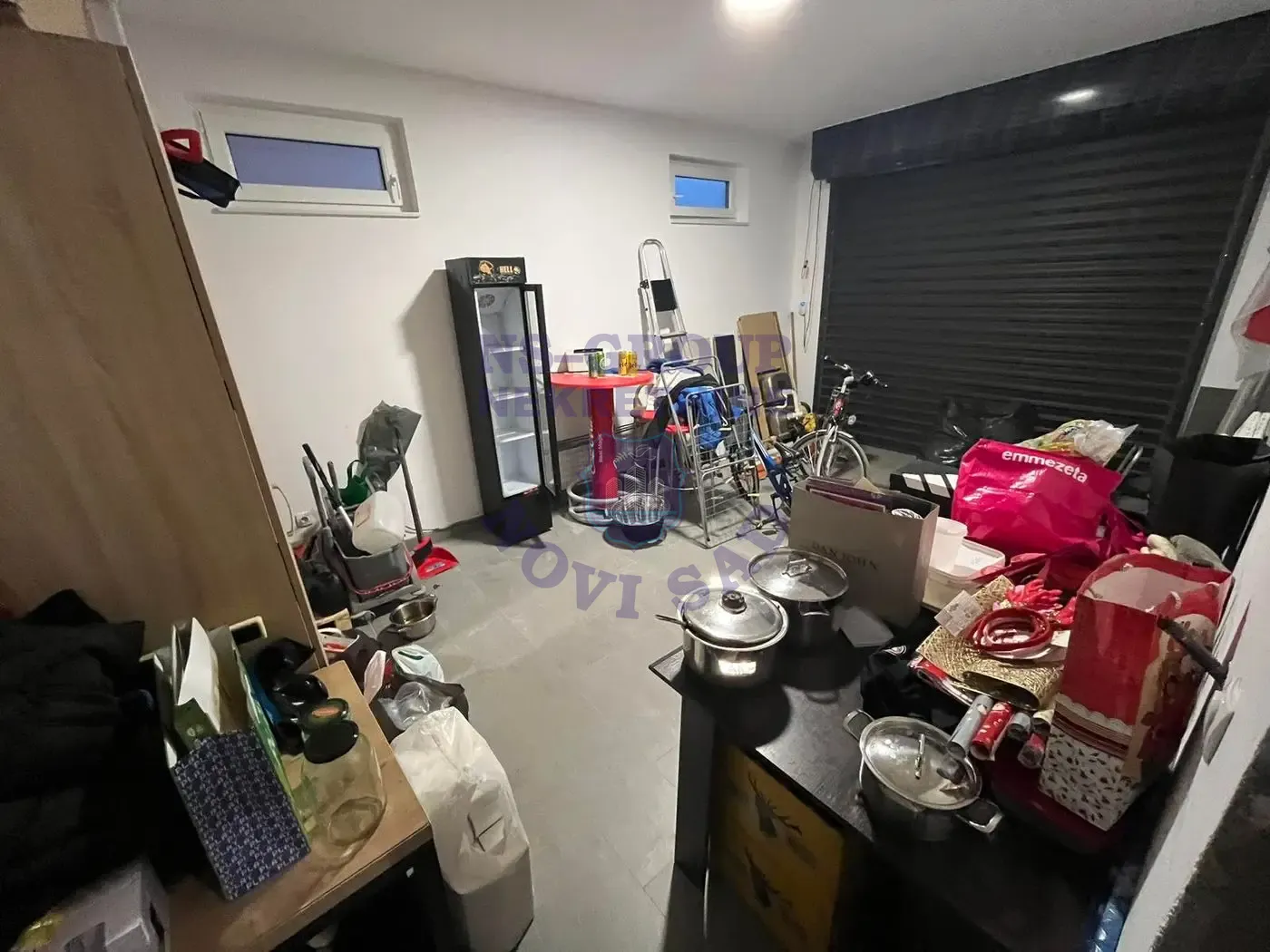 kuca na prodaju Veternik 300m2 559228