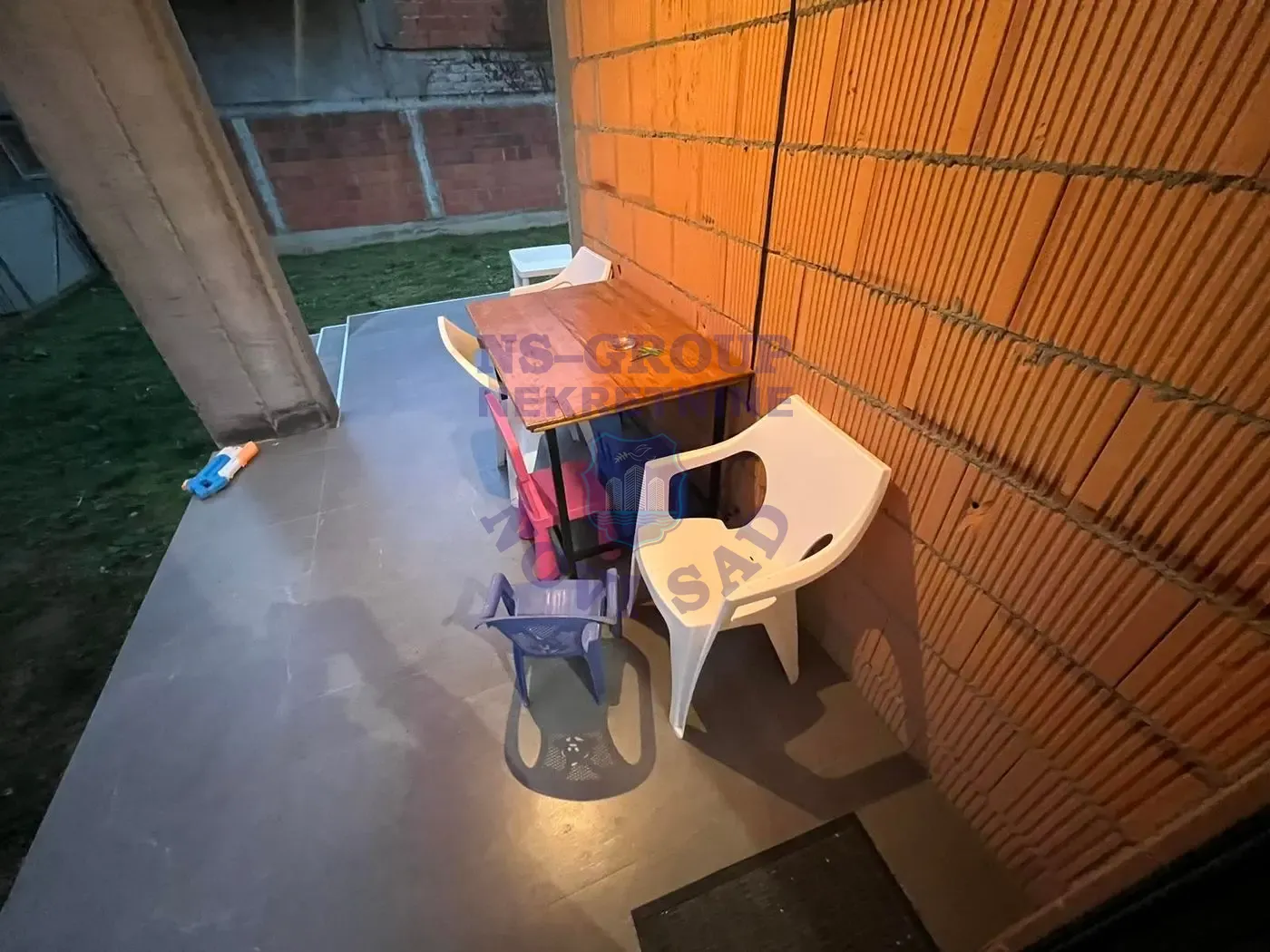 kuca na prodaju Veternik 300m2 559228