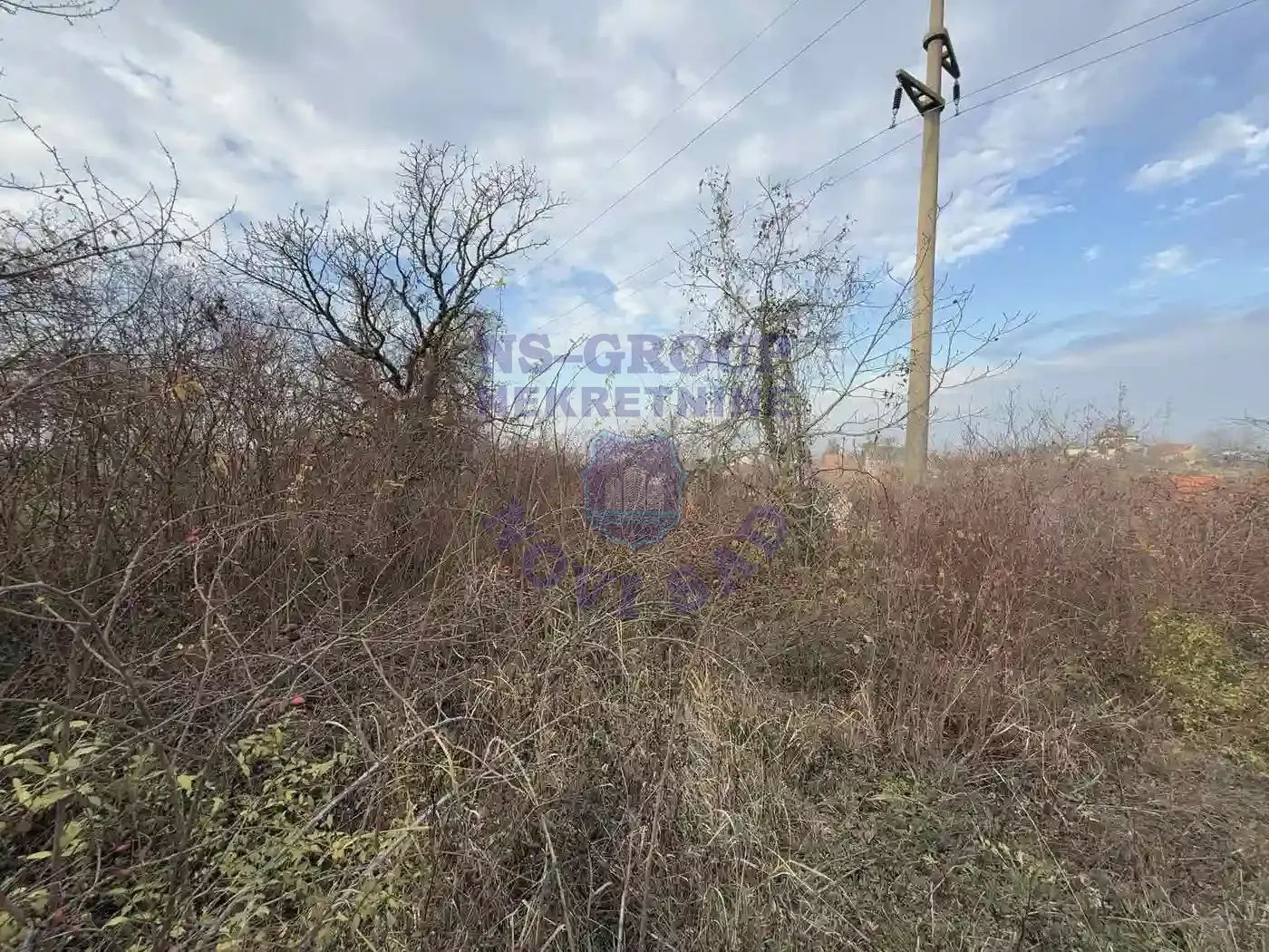 plac na prodaju Sremska Kamenica 1945m2 561204