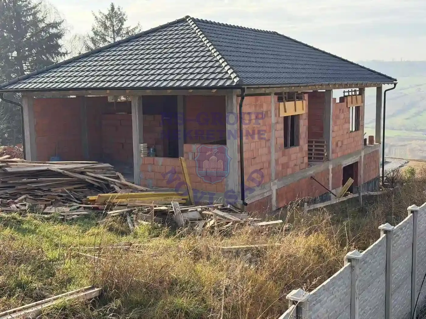 kuca na prodaju Petrovaradin, 326m2 561298