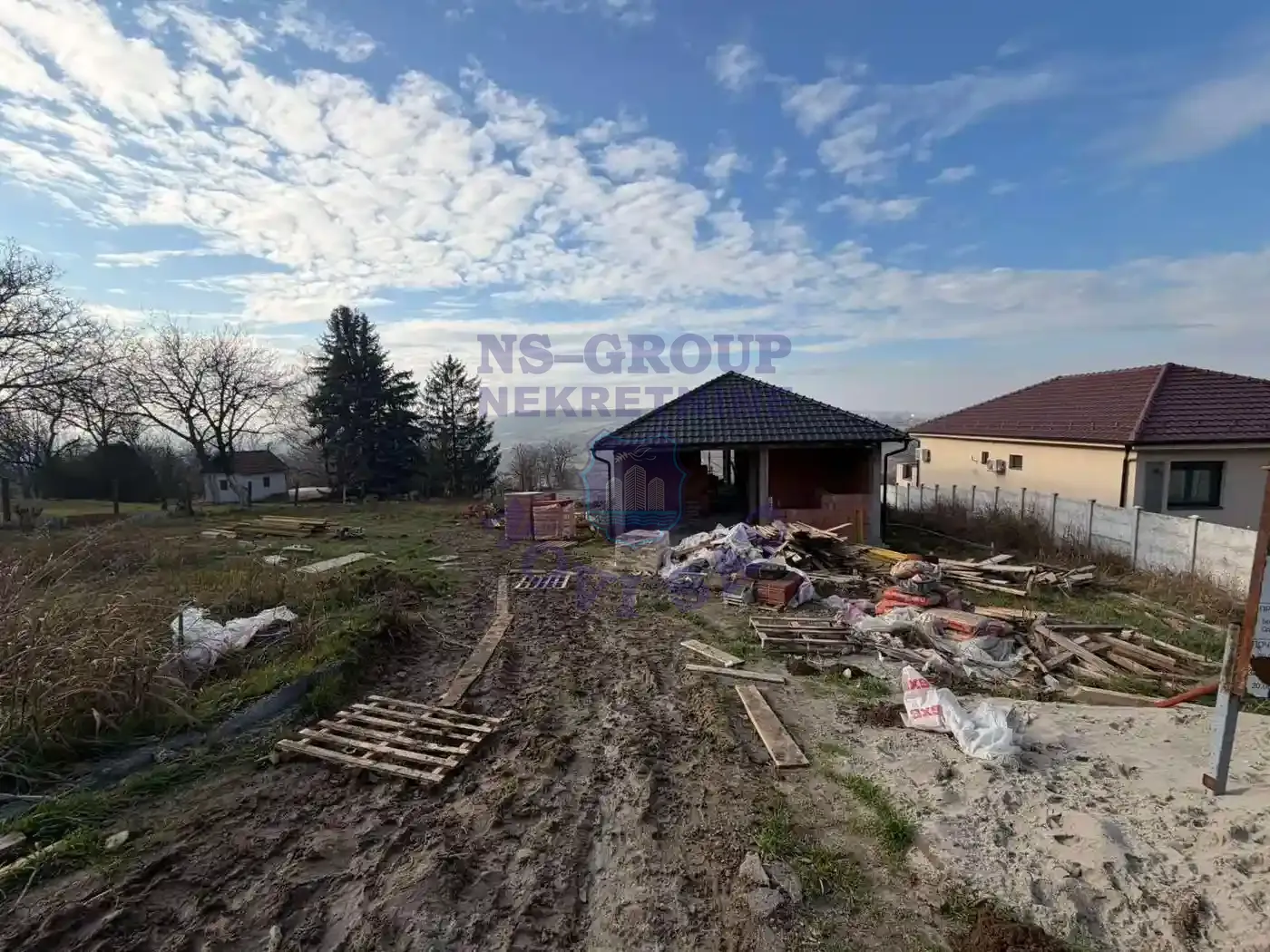 kuca na prodaju Petrovaradin 326m2 561298