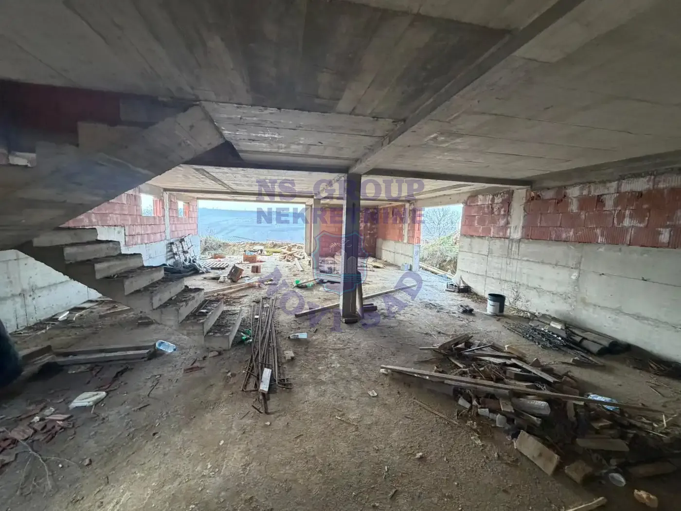 kuca na prodaju Petrovaradin 326m2 561298