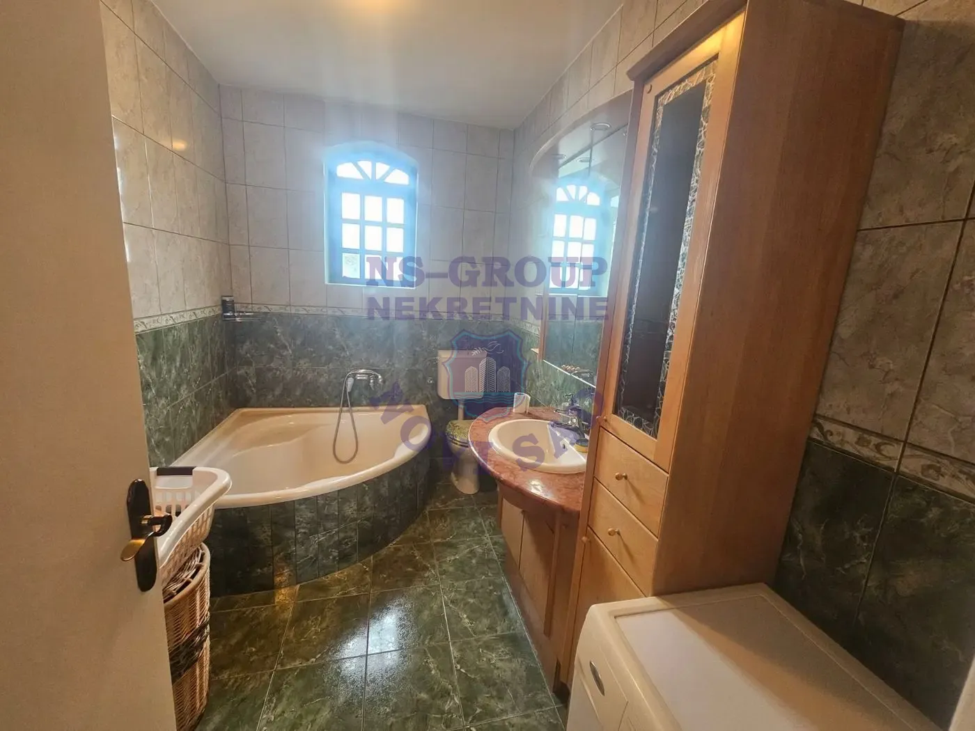 kuca na prodaju Sremska Kamenica 170m2 561706