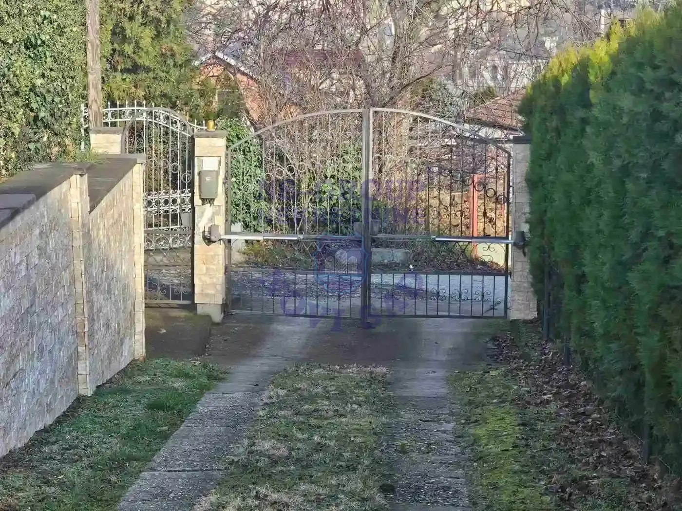kuca na prodaju Sremska Kamenica 170m2 561706