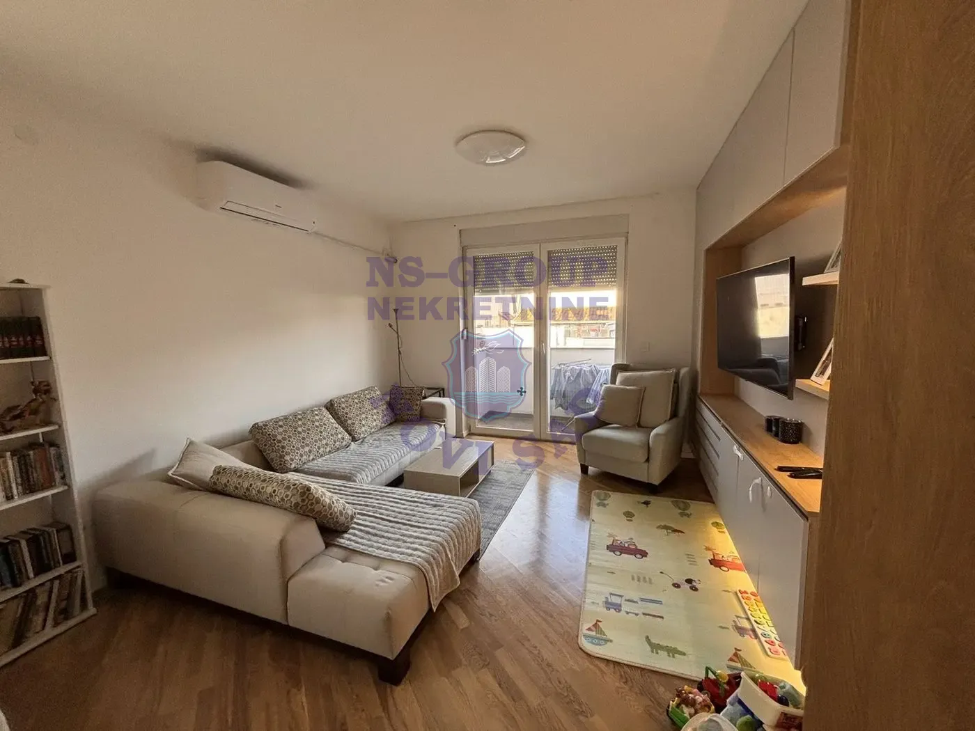 stan na prodaju Novi Sad, 82m2 561942