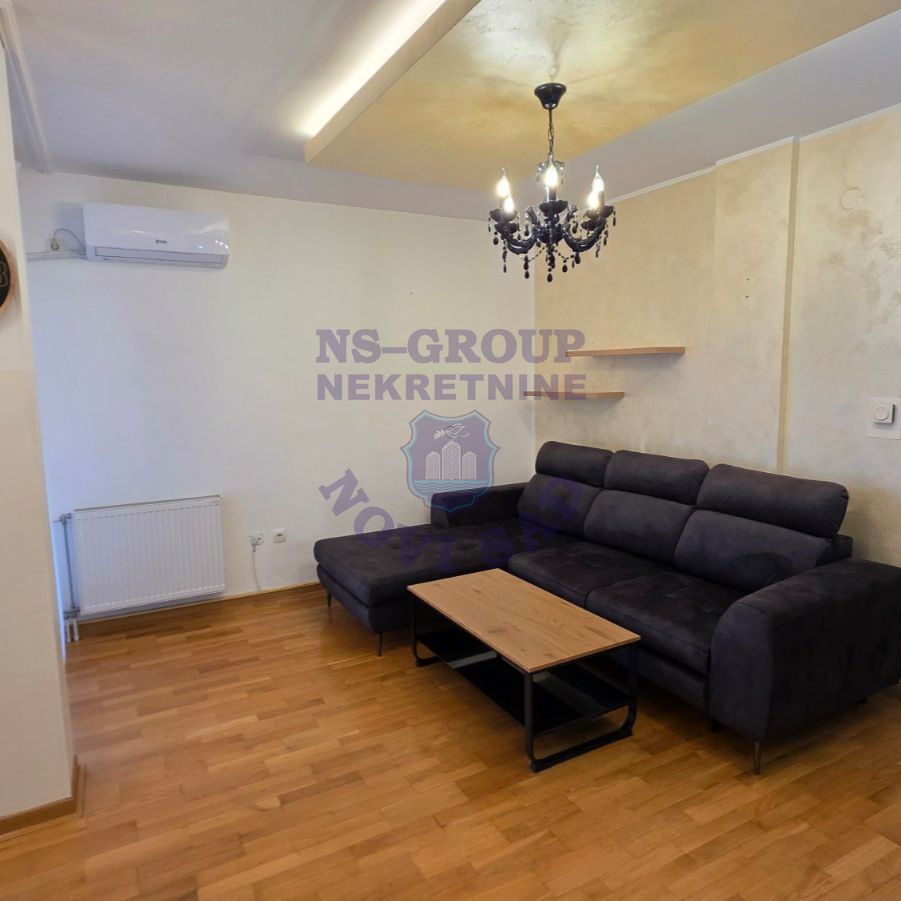 stan na prodaju Novi Sad, 81m2 561952