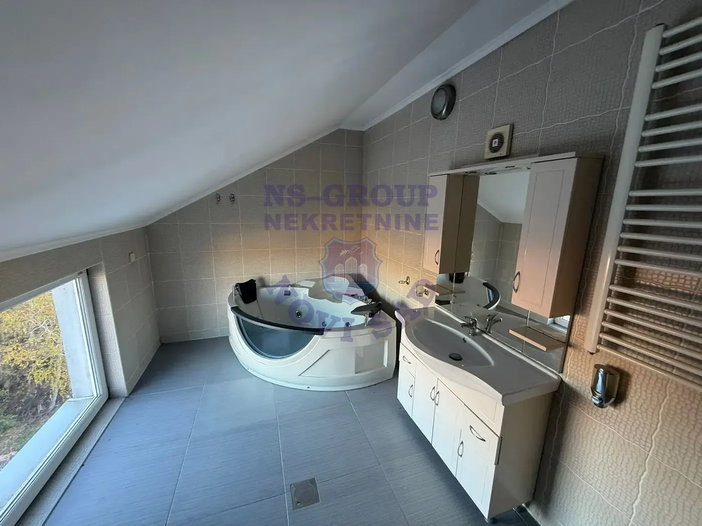 stan na prodaju Sremski Karlovci 130m2 557940