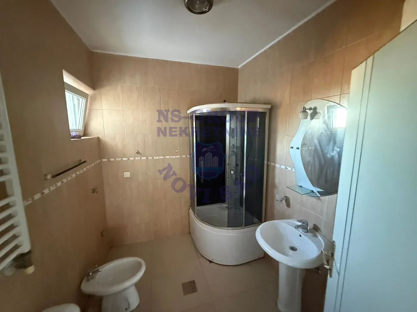 stan na prodaju Sremski Karlovci 130m2 557940