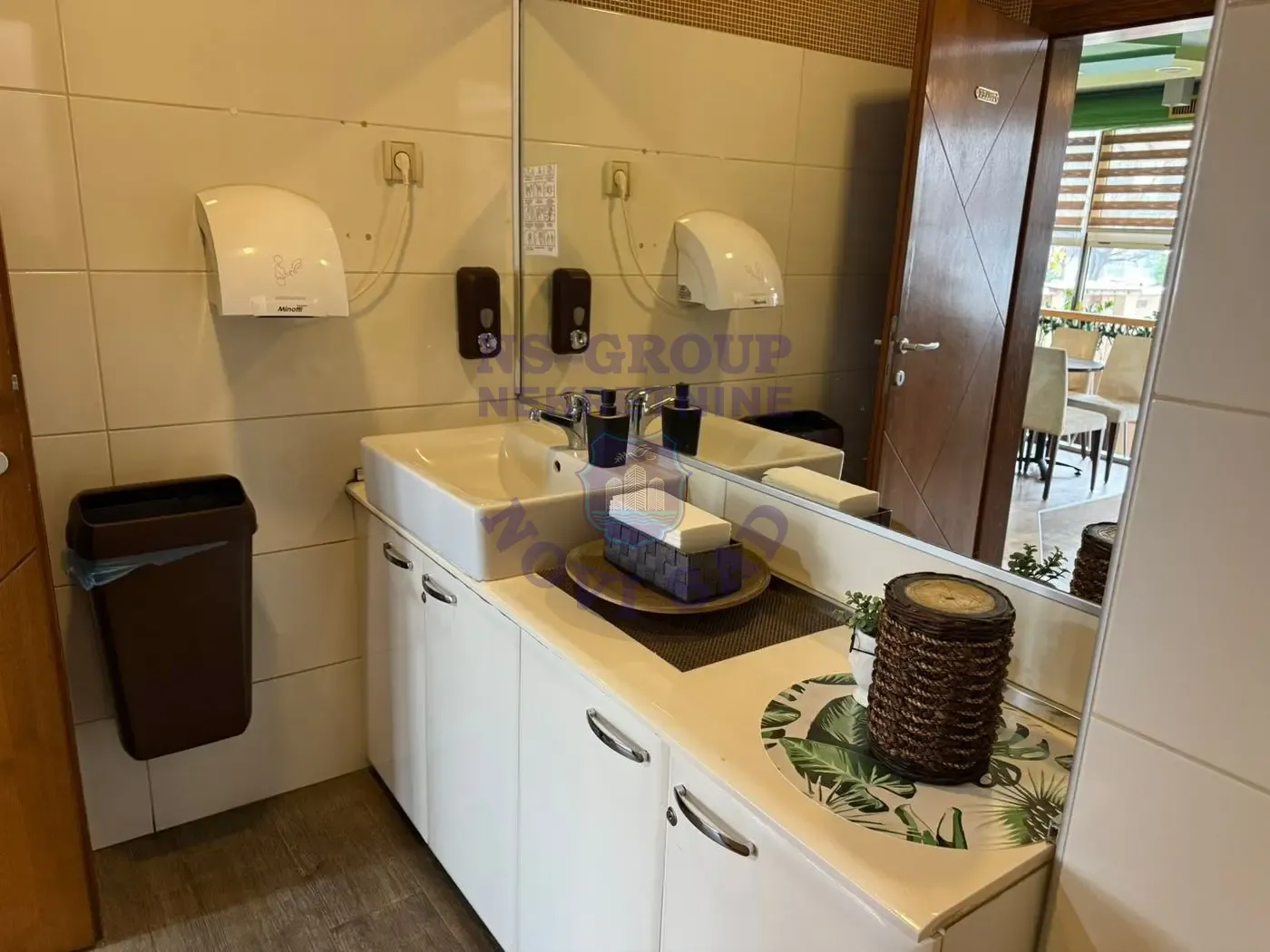 lokal na prodaju Novi Sad 81m2 555052