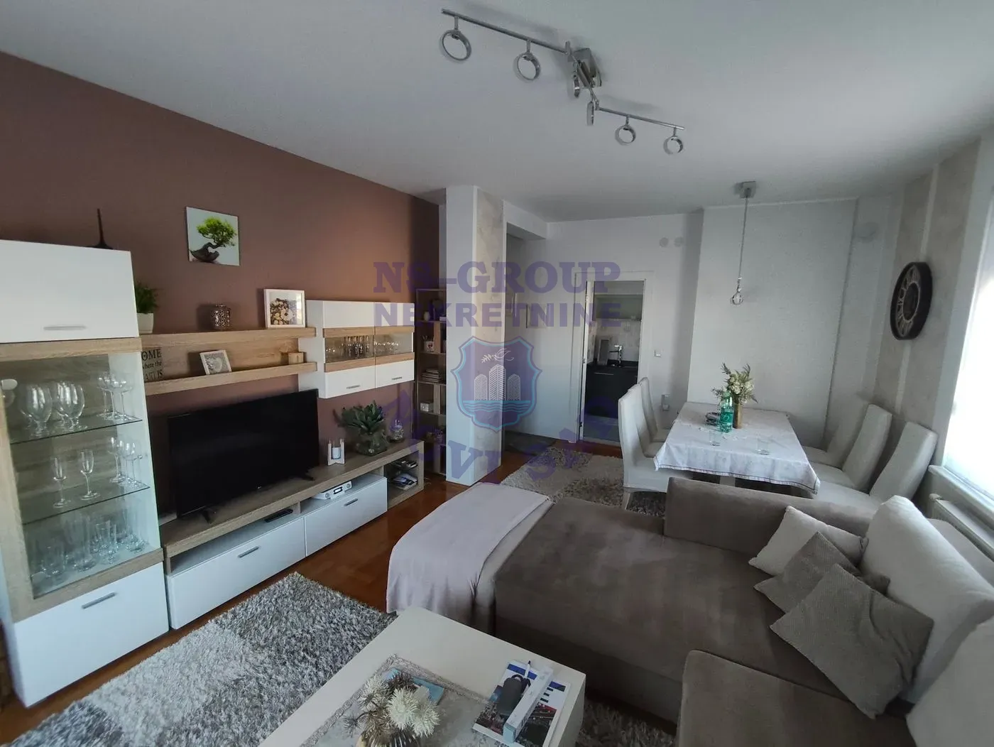 stan na prodaju Novi Sad, 75m2 562417