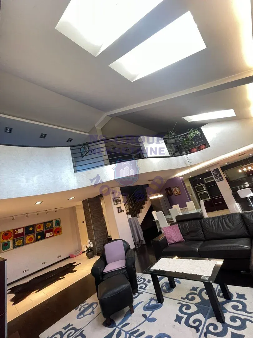 stan na prodaju Novi Sad 310m2 561166