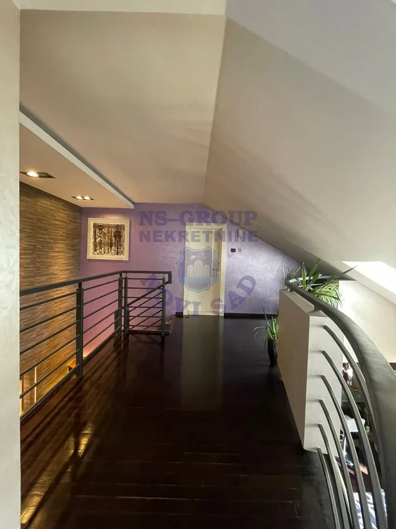 stan na prodaju Novi Sad 310m2 561166